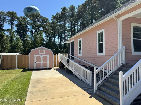 Manteo, NC 27954,804 Lindsey LN