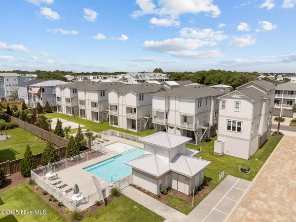 Carolina Beach, NC 28428,211 Spartanburg AVE #2
