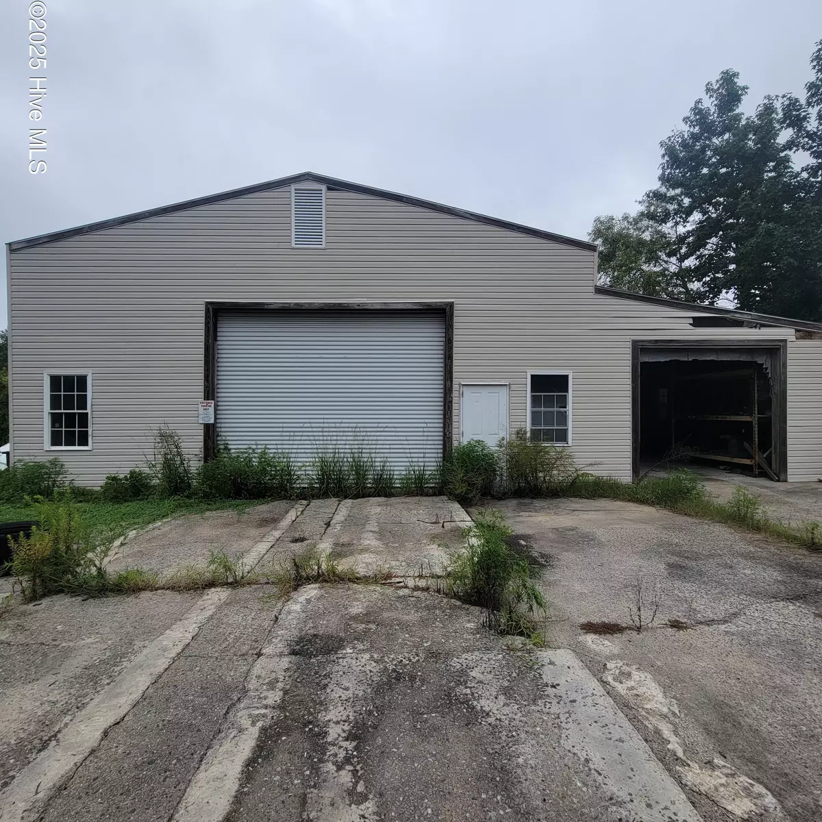 Burgaw, NC 28425,6816 Nc Hwy. 53 E