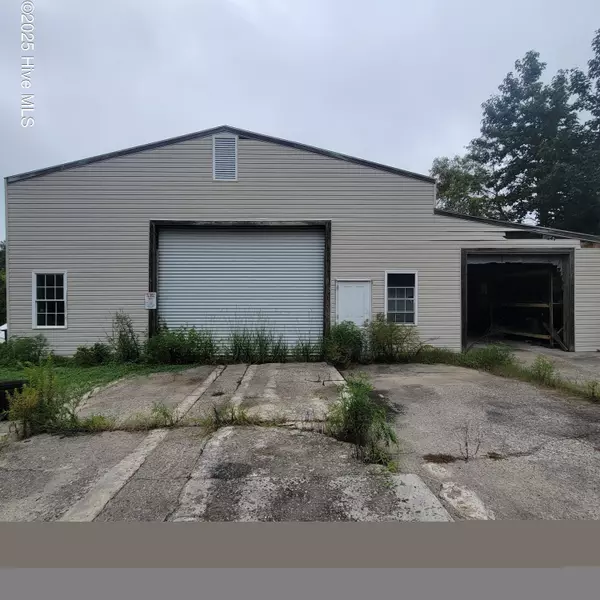 6816 Nc Hwy. 53 E, Burgaw, NC 28425