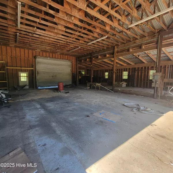 Burgaw, NC 28425,6816 Nc Hwy. 53 E
