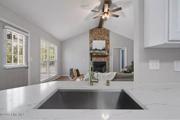 Cameron, NC 28326,521 Richmond Park DR