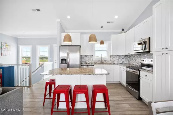 North Topsail Beach, NC 28460,1174 New River Inlet RD