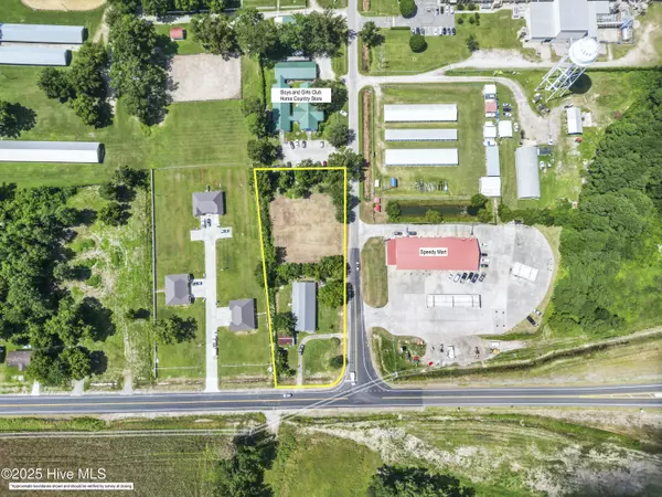 Lake Waccamaw, NC 28450,103 Top Tobacco RD