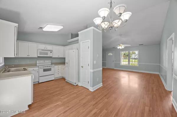 New Bern, NC 28562,102 Inge CT