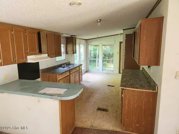 Ahoskie, NC 27910,317 Newsome Grove RD