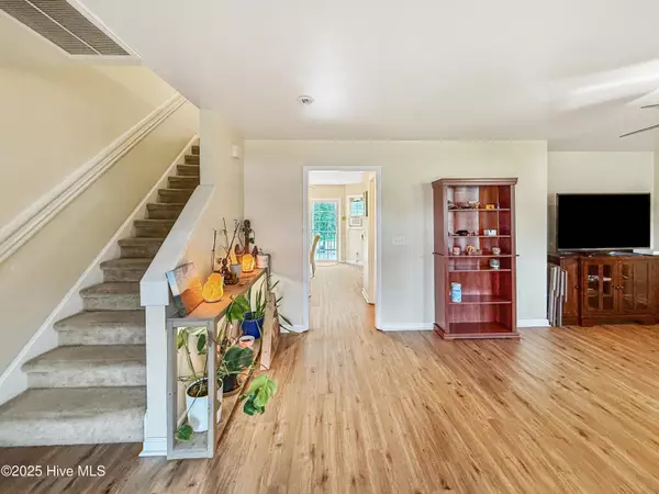 Jacksonville, NC 28540,119 Casey CT