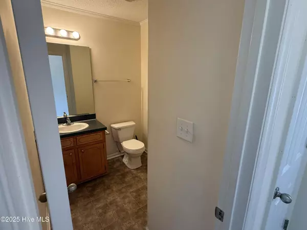 Greenville, NC 27834,4033 Cobblestone DR #W11