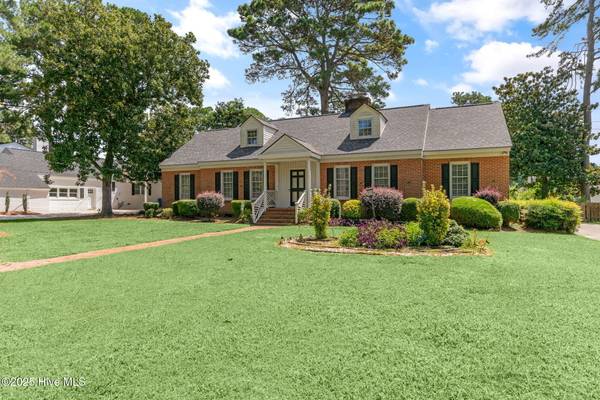 911 Parkside DR NW, Wilson, NC 27896
