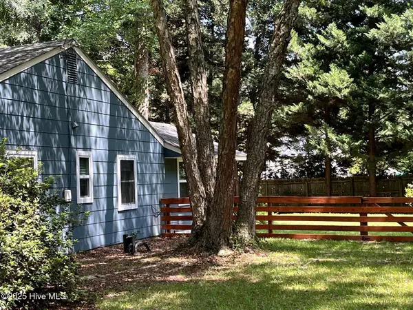 Southern Pines, NC 28387,375 Midland RD
