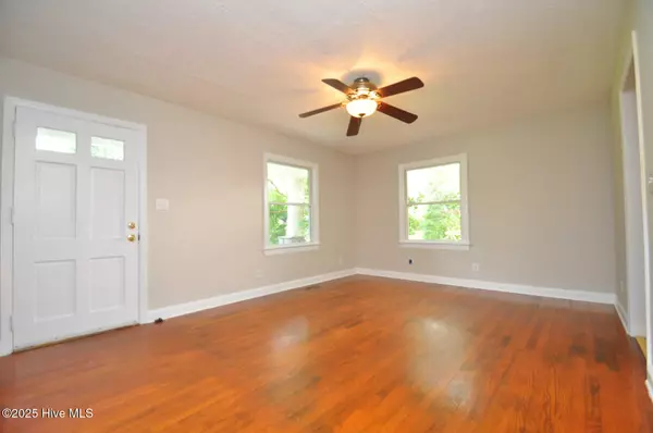 Cary, NC 27511,326 Webster ST