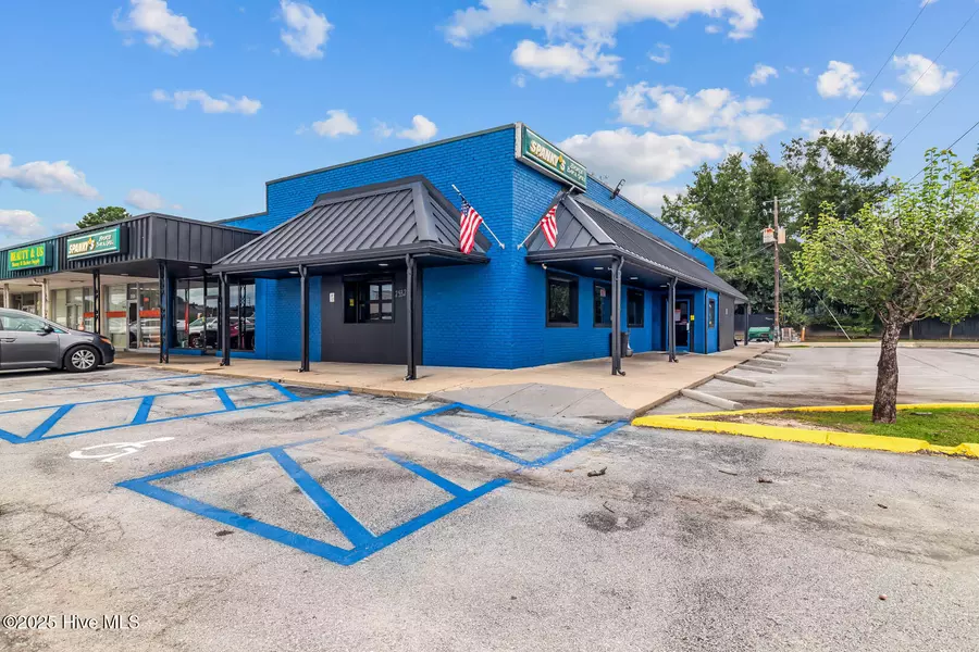 2532 Onslow DR, Jacksonville, NC 28540