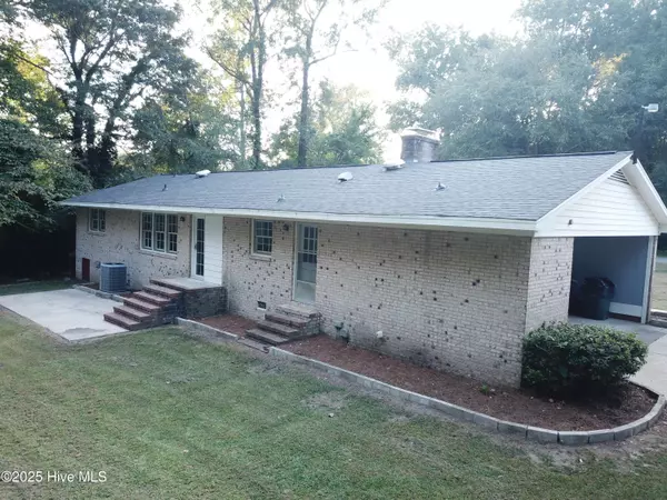 Kinston, NC 28504,3807 Random RD