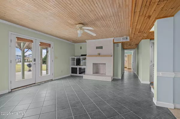 Salter Path, NC 28512,158 Hoffman Beach RD