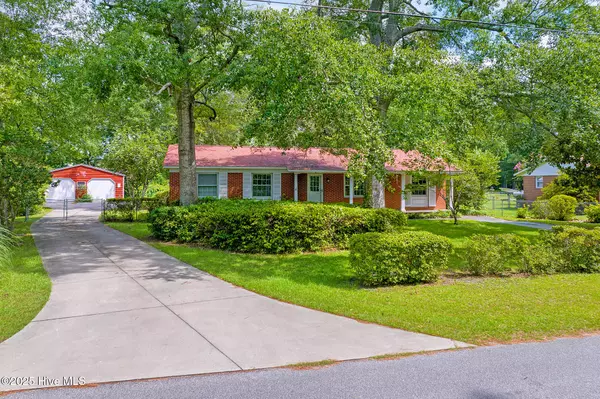 Newport, NC 28570,2211 Park AVE