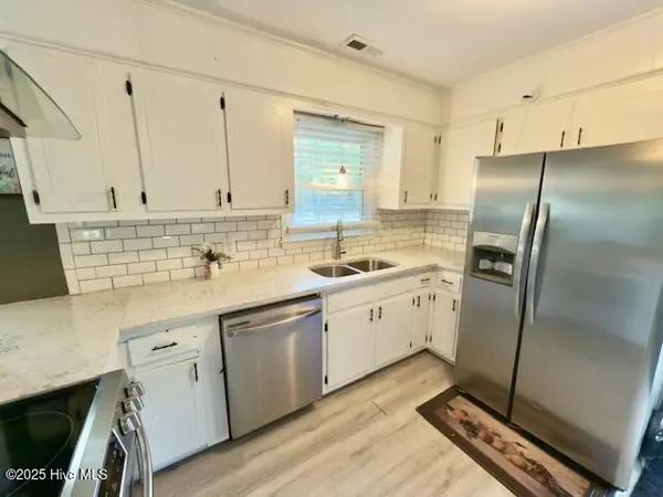 Ayden, NC 28513,3869 Robin RD