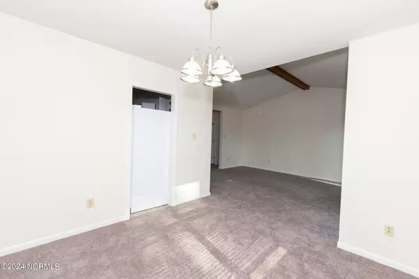 Jacksonville, NC 28546,111 Cherrywood CT