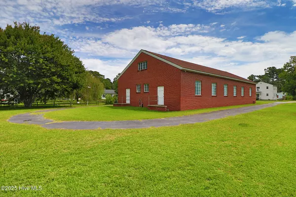 Newport, NC 28570,2101 S Lakeview DR