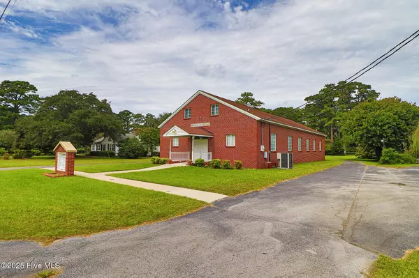 2101 S Lakeview DR, Newport, NC 28570