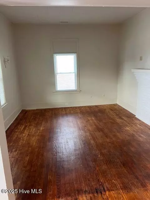 Kinston, NC 28501,208 E Vernon AVE