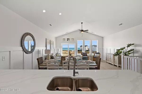 Surf City, NC 28445,747 N Topsail DR