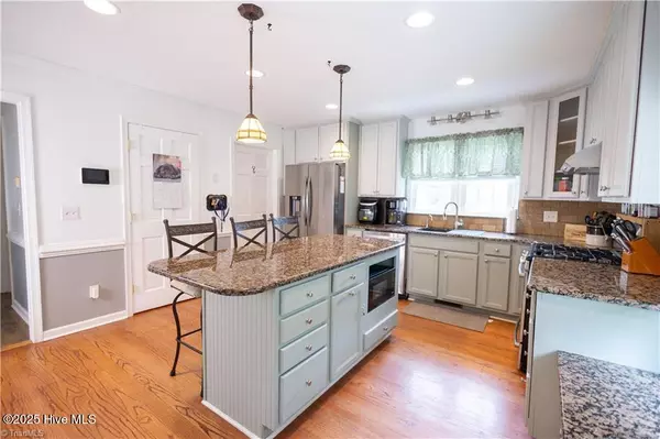 Kernersville, NC 27284,6017 Woods Edge LN