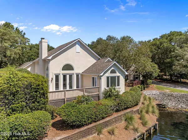 1803 Glen Eagles LN, Wilmington, NC 28405