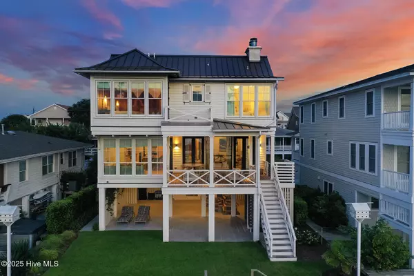 Wrightsville Beach, NC 28480,306 Water ST