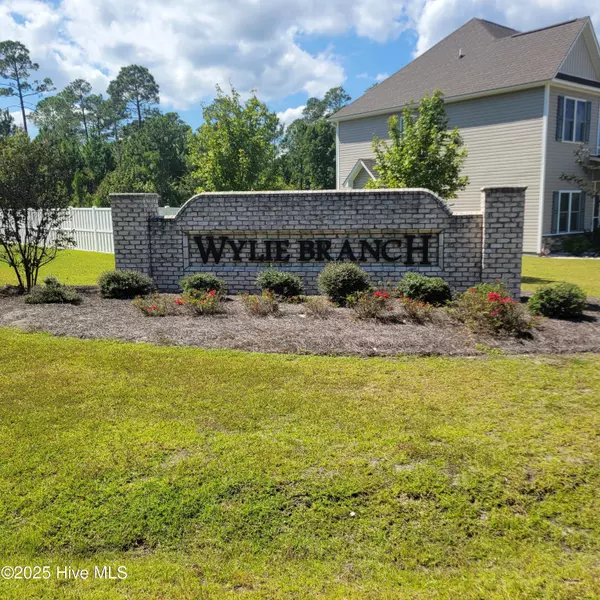 Rocky Point, NC 28457,211 W Broughton LN