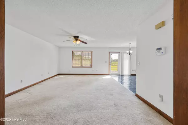 Elizabeth City, NC 27909,138 Sunny Acres DR