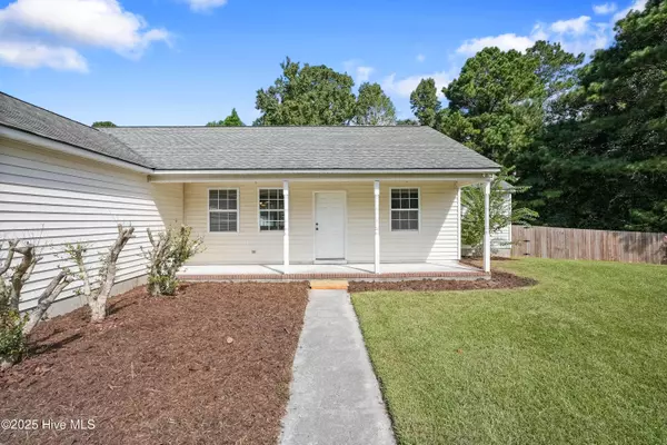 Hubert, NC 28539,107 Evergreen DR