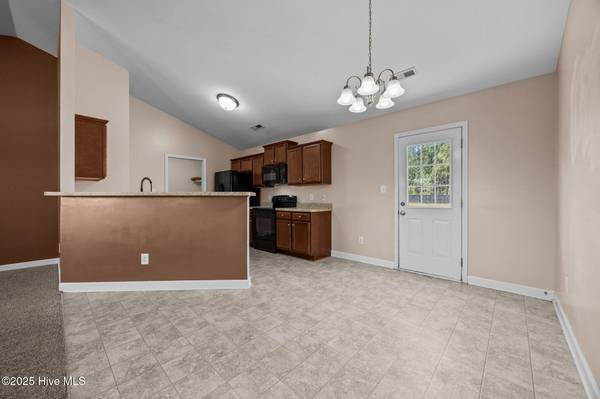 Hubert, NC 28539,156 Rosemary AVE