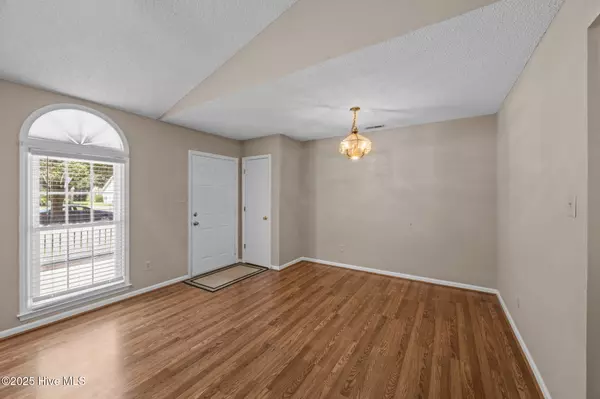 New Bern, NC 28562,37b Mulberry LN