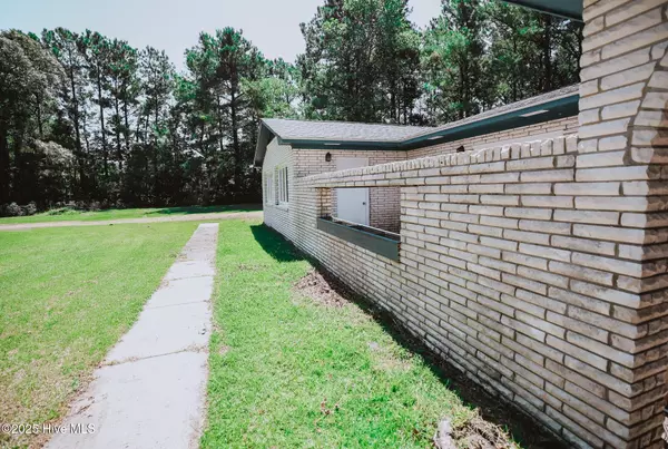 Hubert, NC 28539,276 Goose Creek RD