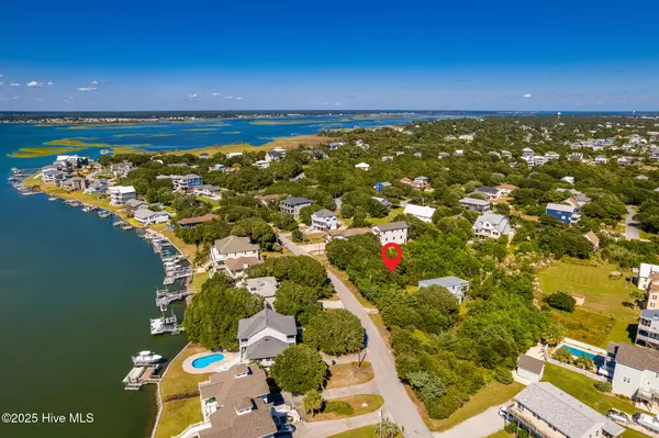 Emerald Isle, NC 28594,308 Channel DR