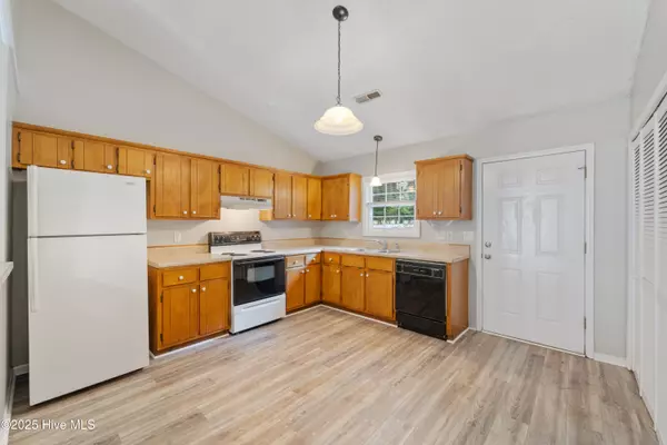 Jacksonville, NC 28546,166 Corey CIR