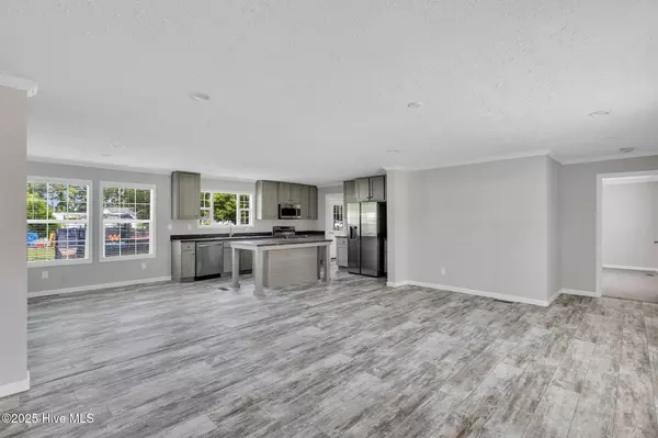 Richlands, NC 28574,210 Woodson ST