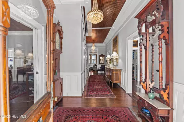 New Bern, NC 28560,210 New ST