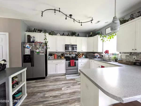 Hubert, NC 28539,205 Bell Ridge LN