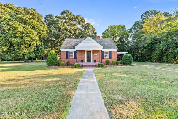 La Grange, NC 28551,110 W Railroad ST