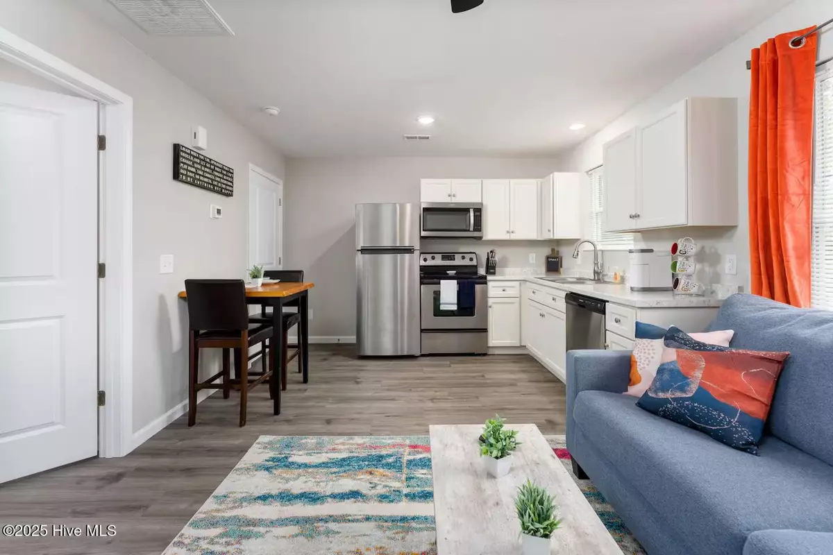 Wilmington, NC 28403,232 Jordan LN