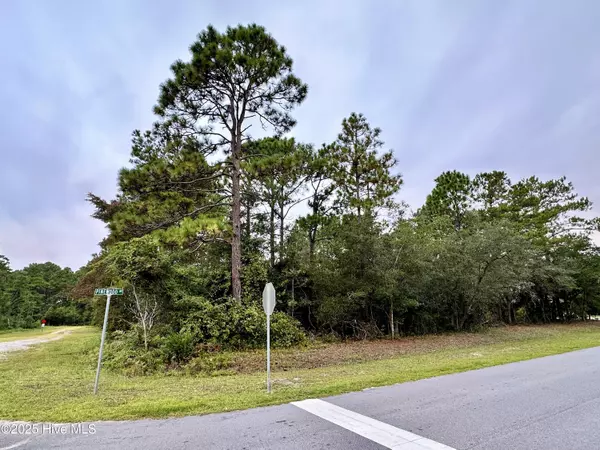 58 Pinewood DR, Carolina Shores, NC 28467