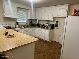 Aulander, NC 27805,1027 Nc Hwy 305