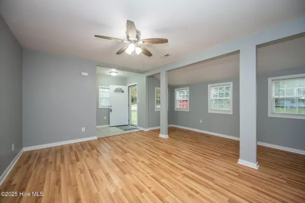 Elizabeth City, NC 27909,108 Whitehurst ST