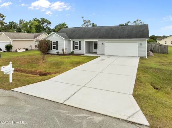Richlands, NC 28574,605 Denim DR