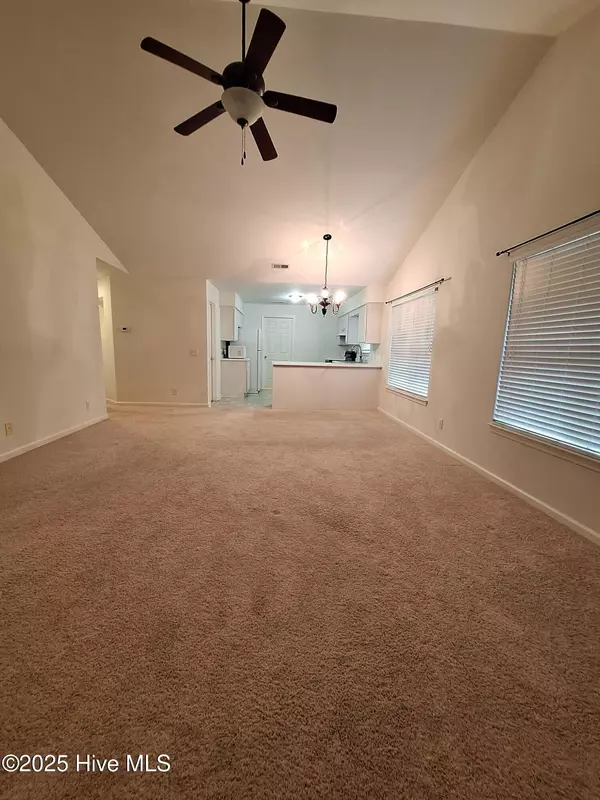 Greenville, NC 27858,2207 Locksley Woods DR #E