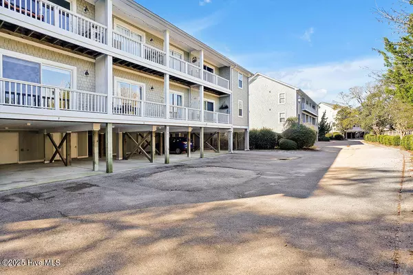 Southport, NC 28461,606 W Brown ST #Apt K