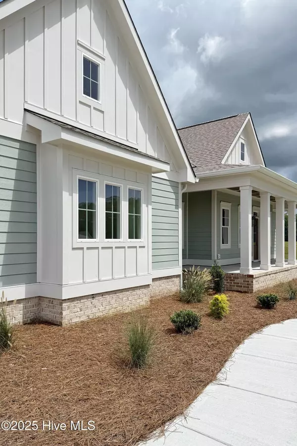 Minnesott Beach, NC 28510,444 W Burton Farm DR