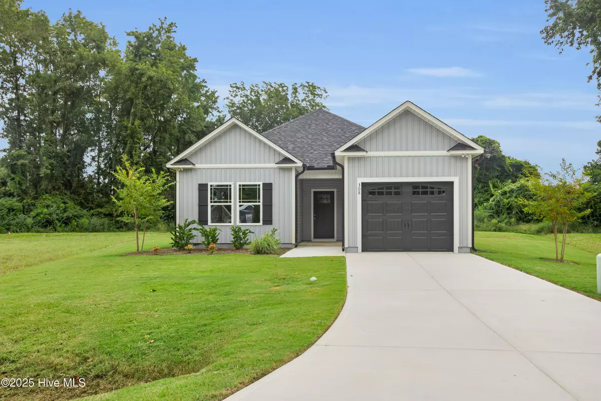 Oriental, NC 28571,308 Camp Creek DR