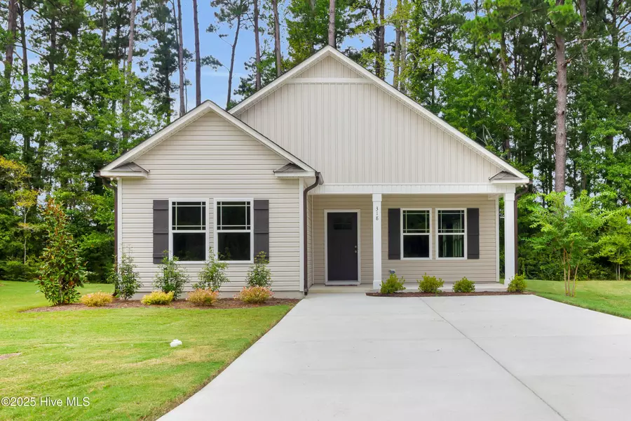 318 Camp Creek DR, Oriental, NC 28571